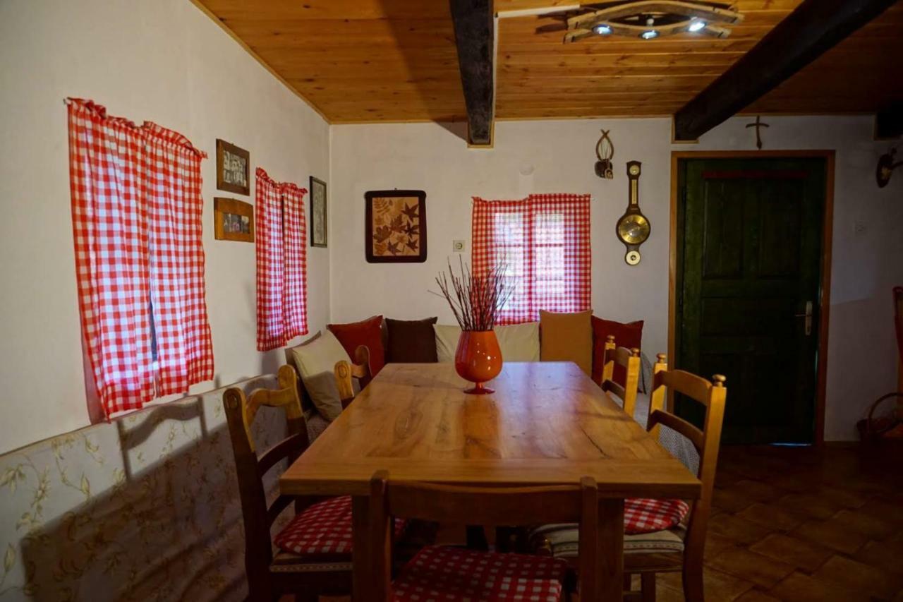 Dorina Hiza Villa Karlovac Exteriör bild